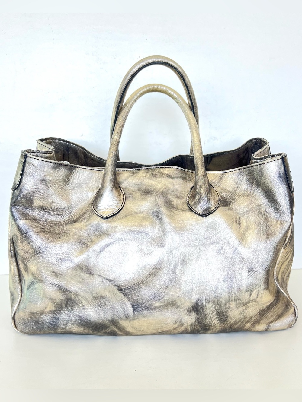 Maurizio Taiuti Metallic Swirl Leather Tote - Silver & Gold Tones - Picture 4 of 14